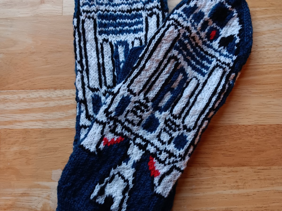 R2D2 Mittens